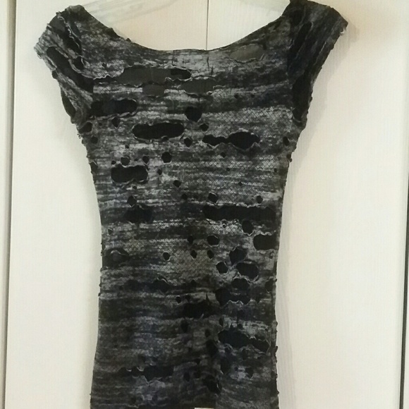 Heavy Red Gothic Distressed Mesh Shirt Sz M - Picture 3 of 8